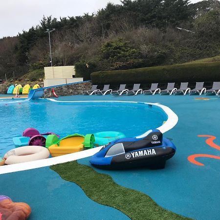 Exclusive 3 Bedroom Caravan, Sleeps 8 People At Parkdean Newquay Holiday Park, Cornwall, Uk Экстерьер фото